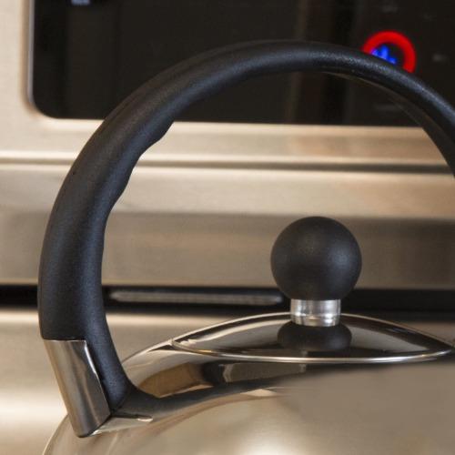 Colin Whistling Kettle close up to handle